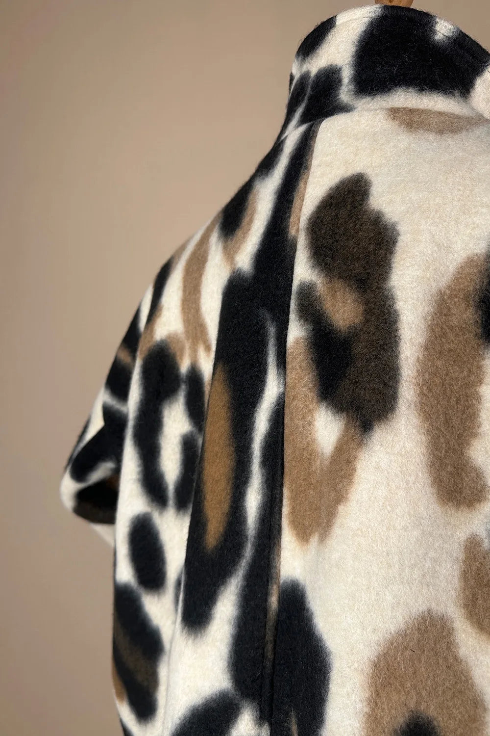 Leopar Desenli Yün Karışımı Ceket