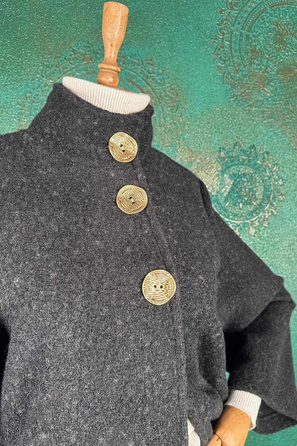 Dik Yakalı Buklet Ceket