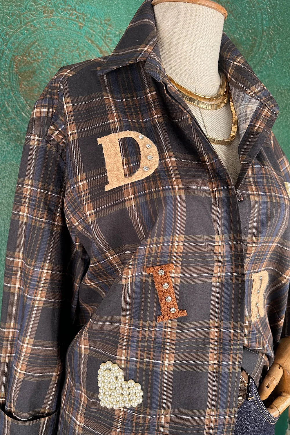 İşlemeli Ekoseli Oversize Gömlek