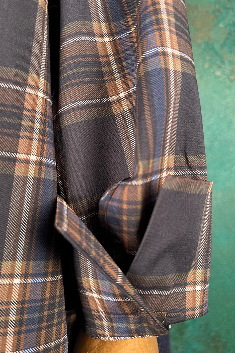 İşlemeli Ekoseli Oversize Gömlek