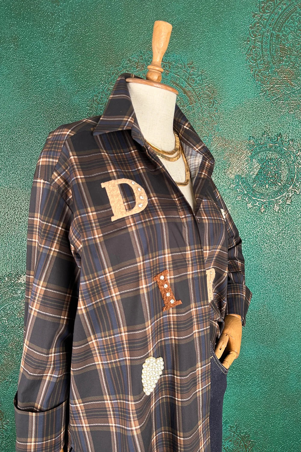 İşlemeli Ekoseli Oversize Gömlek