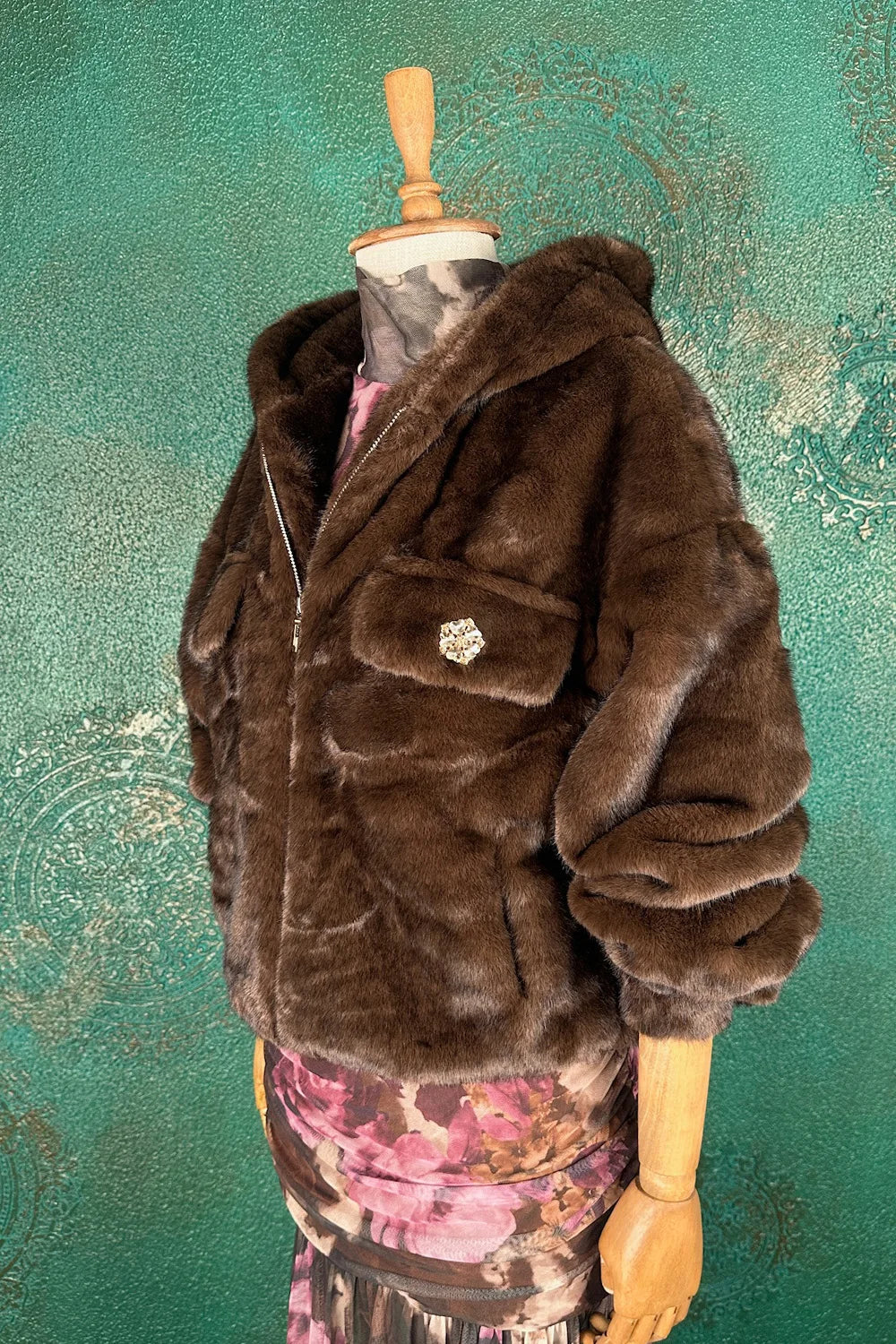 Kapüşonlu Kısa Kürk Mont