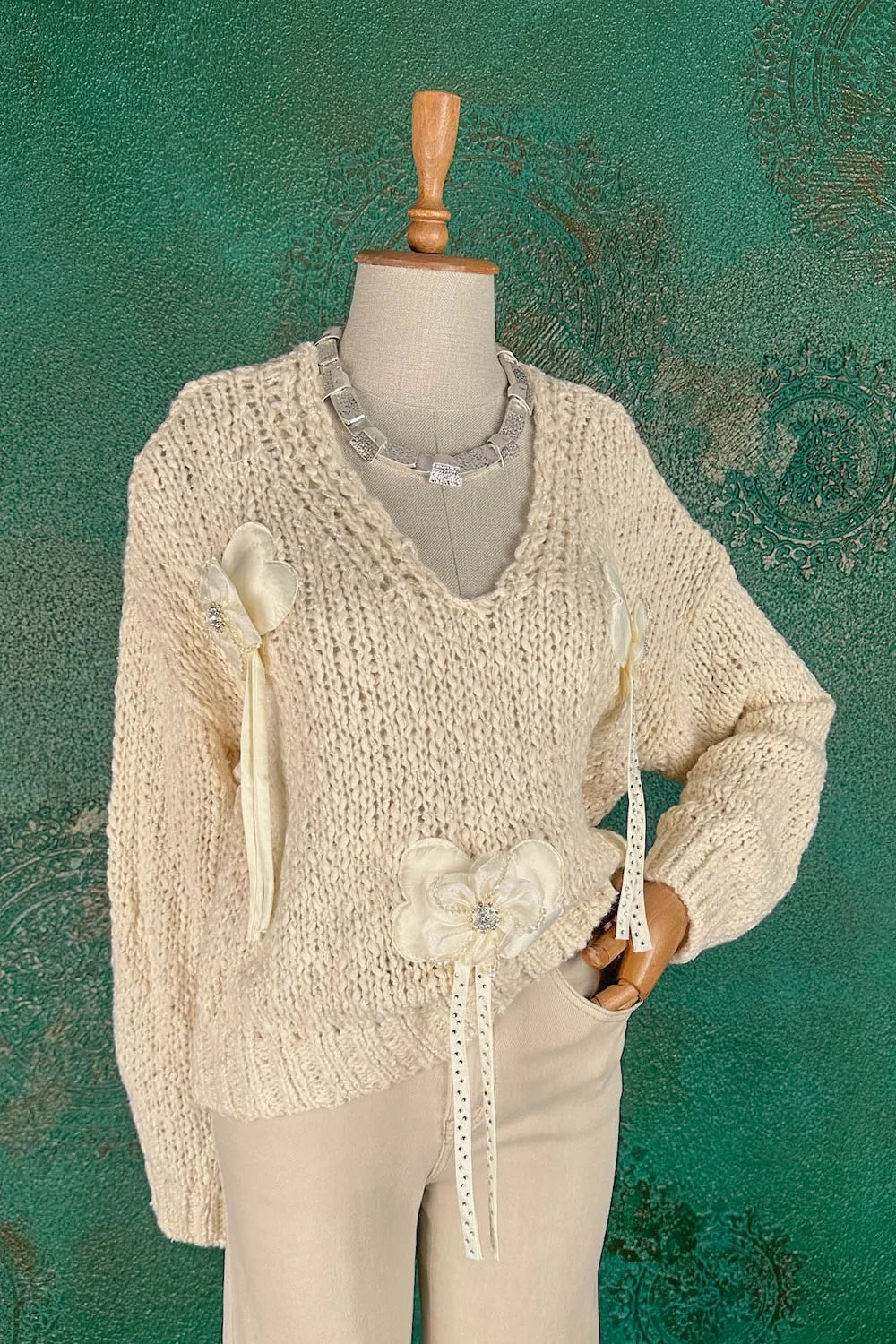 Çiçek Aplikeli Kazak