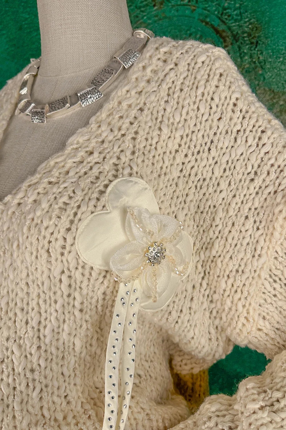 Çiçek Aplikeli Kazak