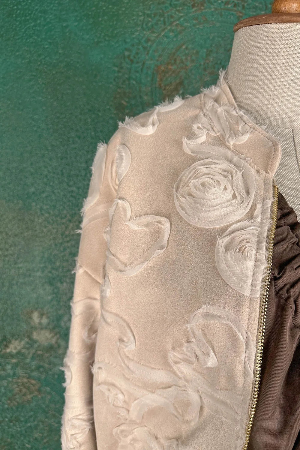 Kabartma Desenli Ceket