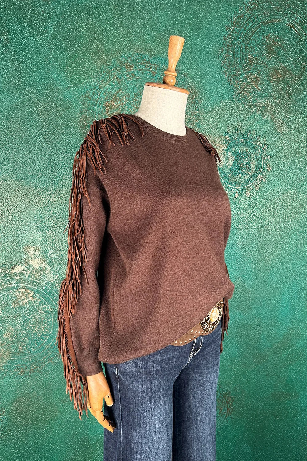 Püskül Detaylı Triko Kazak