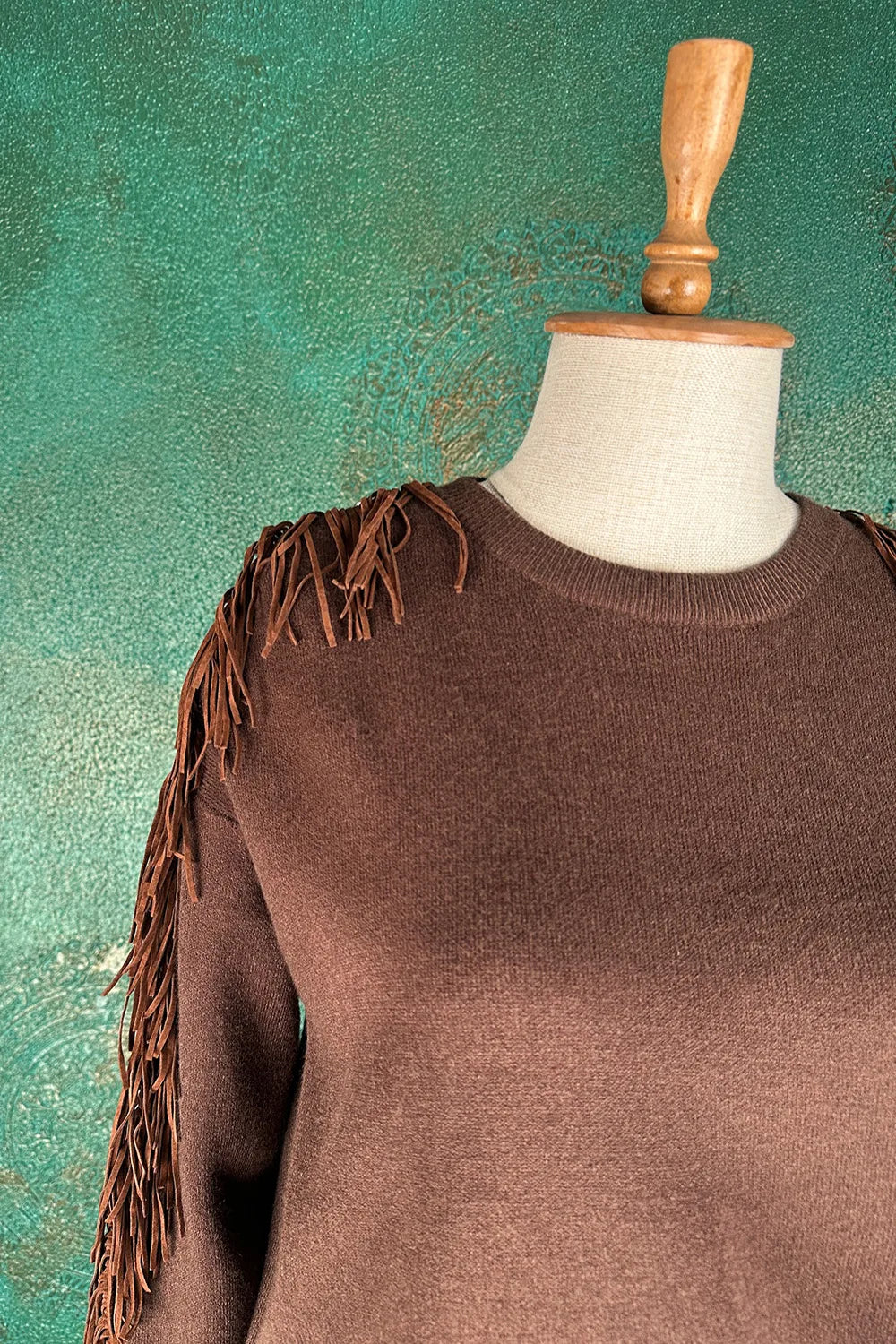 Püskül Detaylı Triko Kazak