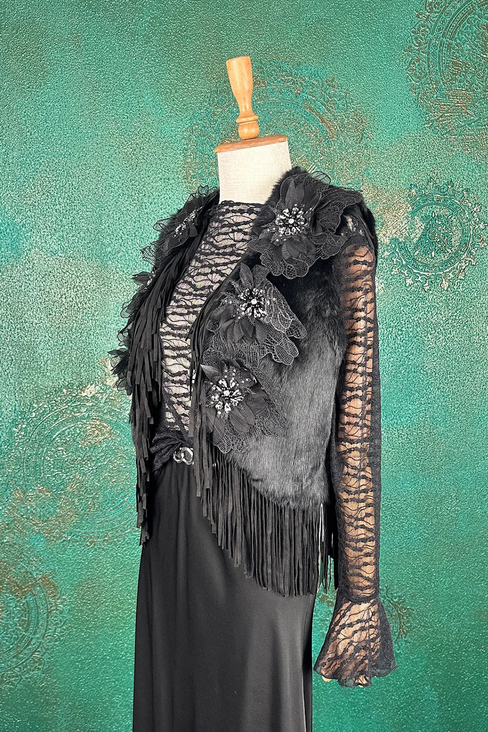 Taş İşlemeli Kürk Yelek