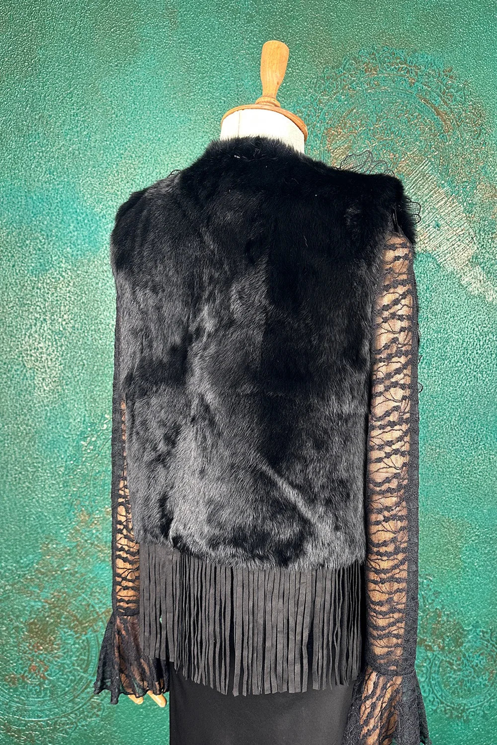 Taş İşlemeli Kürk Yelek