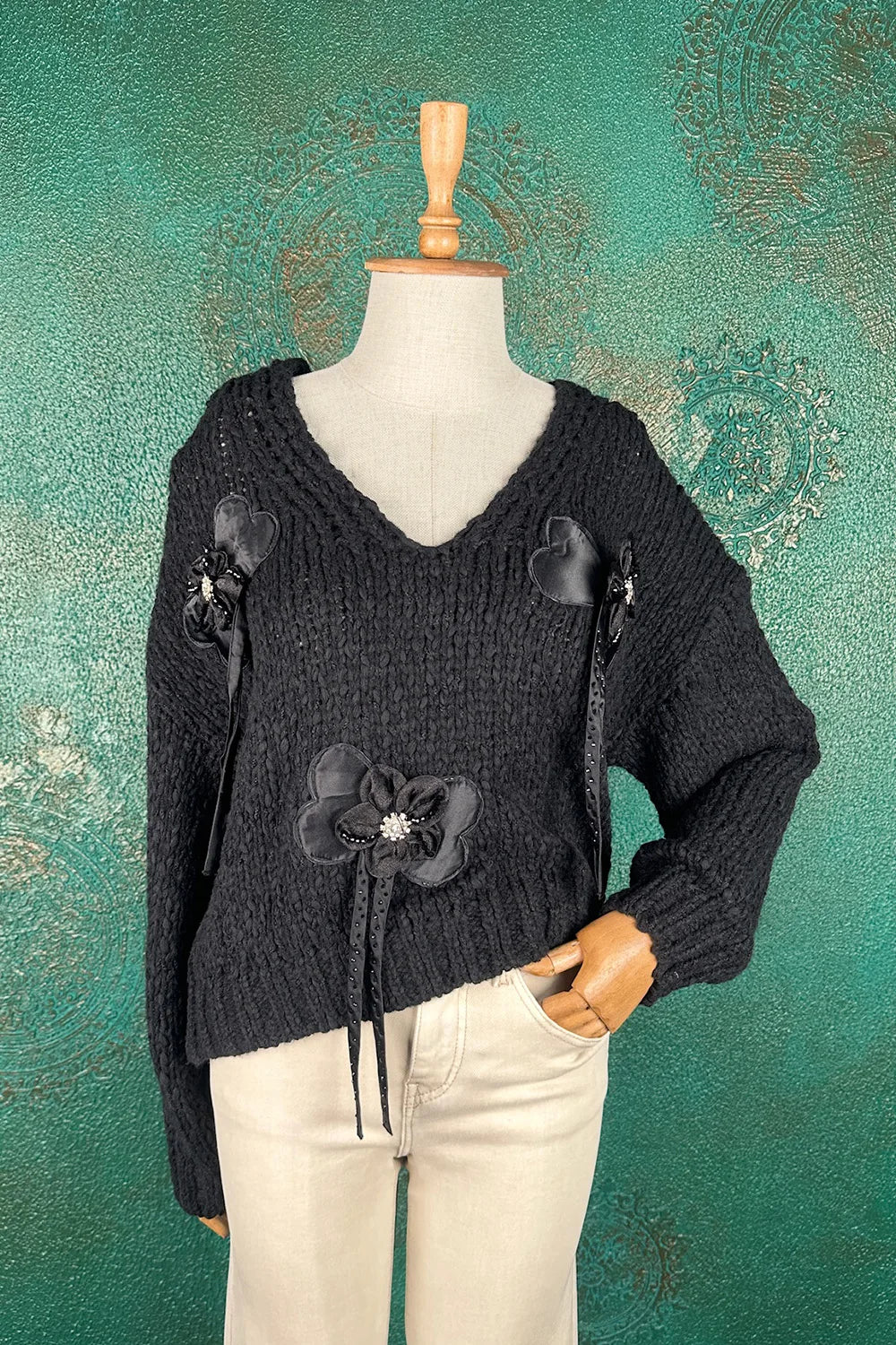 Çiçek Aplikeli Kazak