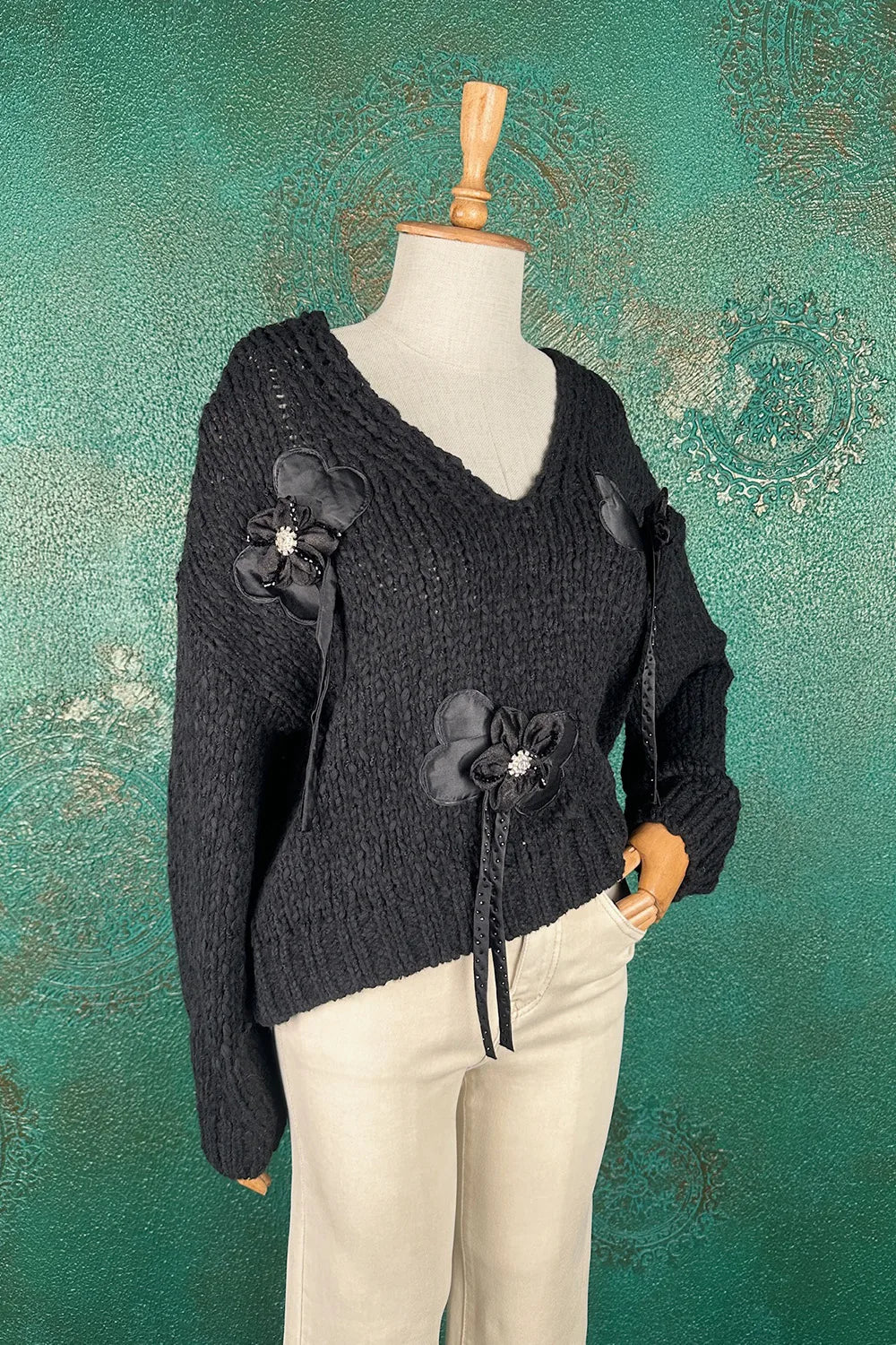 Çiçek Aplikeli Kazak