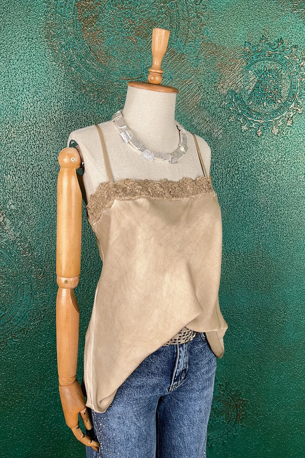 Dantel Detaylı Saten Bluz