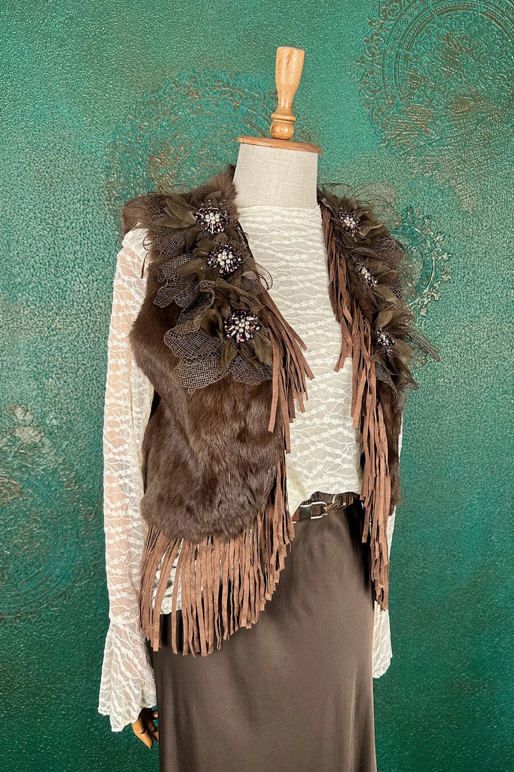 Taş İşlemeli Kürk Yelek