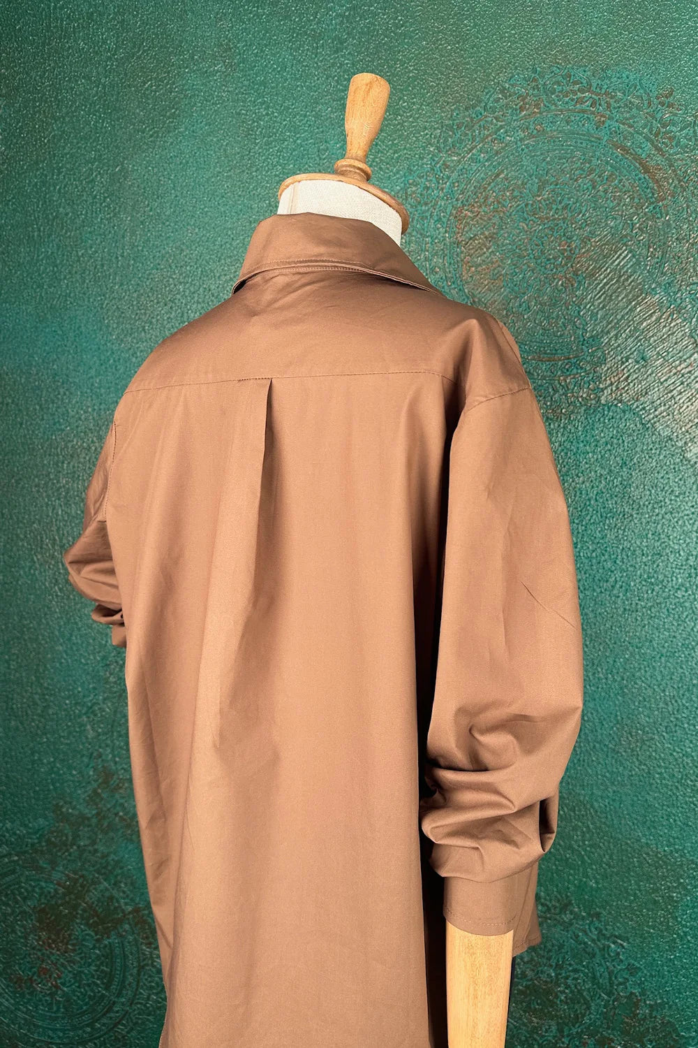 Çiçek Detaylı Gömlek