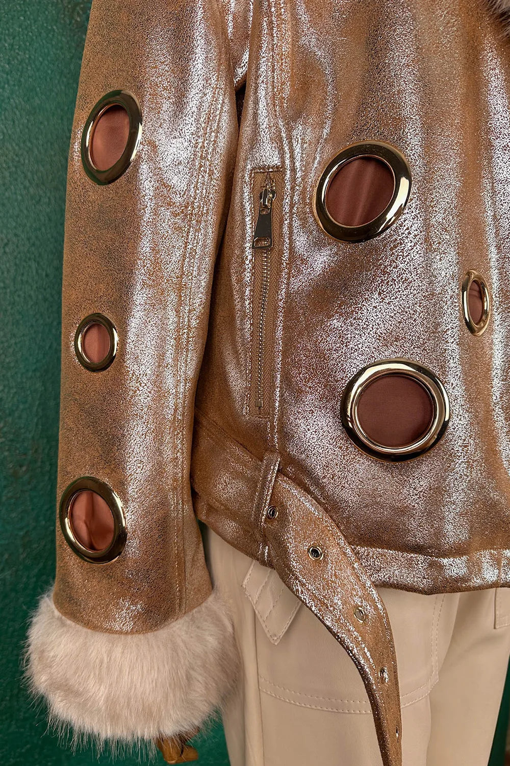 Kürk Detaylı Parlak Bronz Mont
