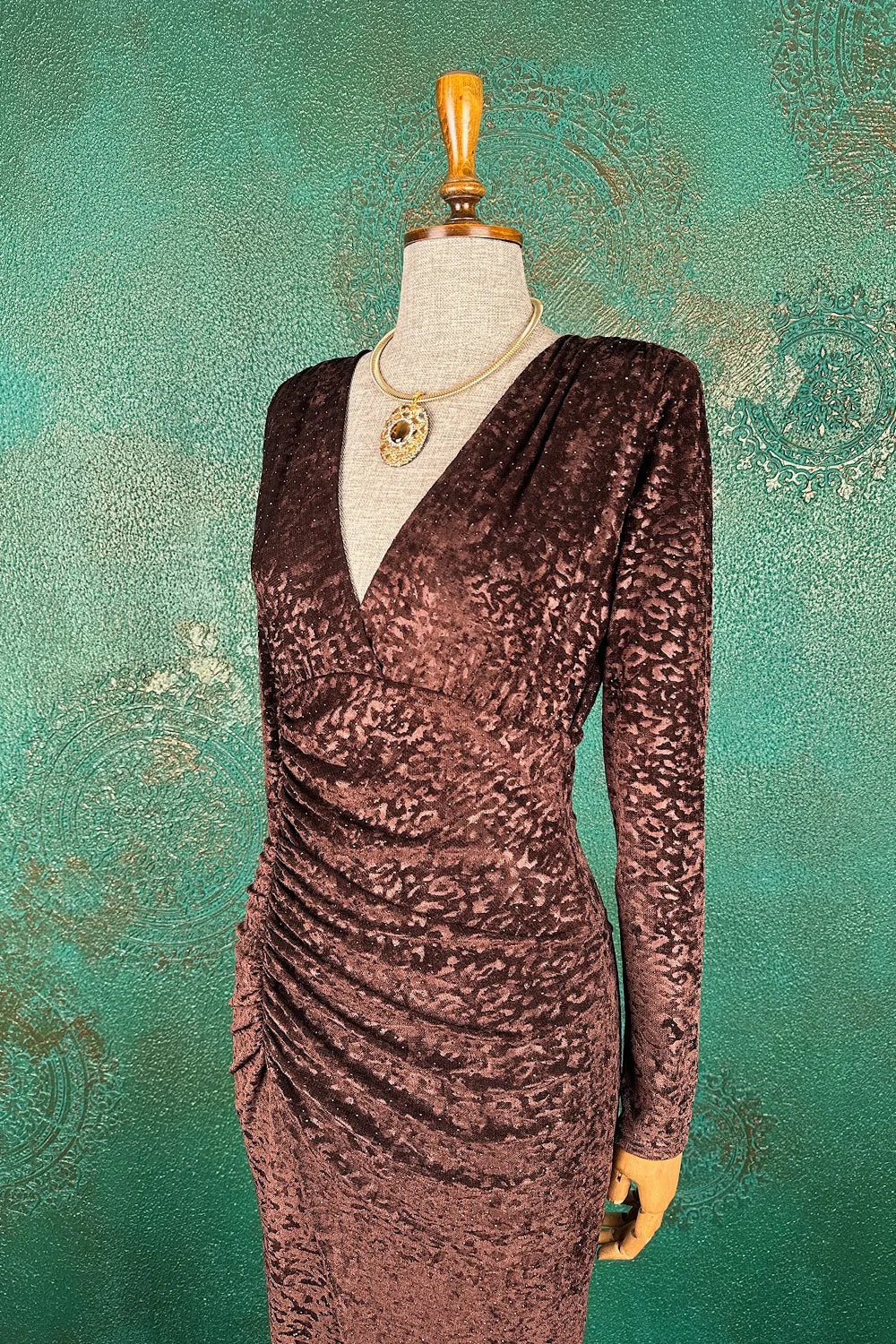 Drapeli Yırtmaçlı Uzun Elbise