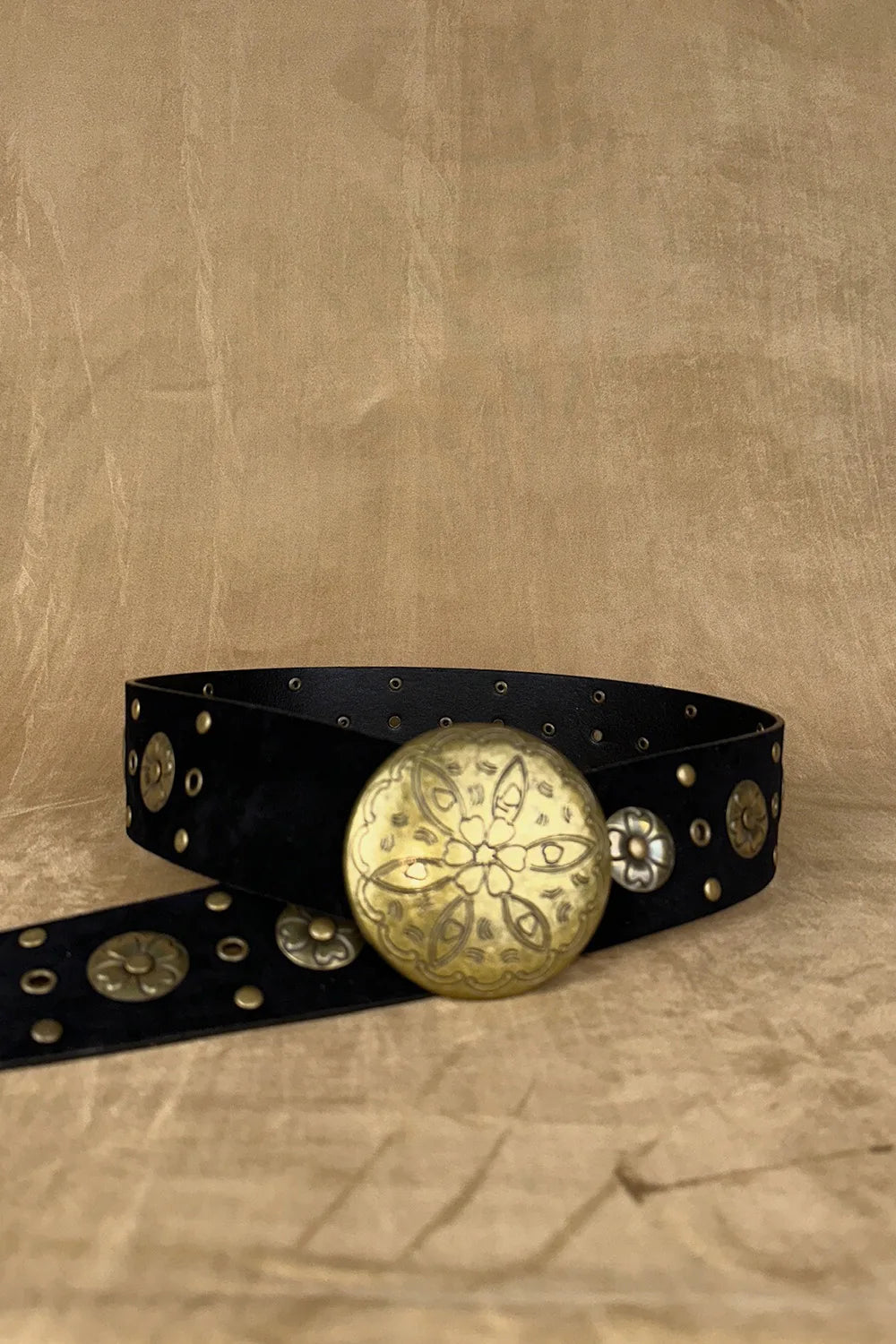 Vintage Tokalı Çiçek Motifli Süet Kemer