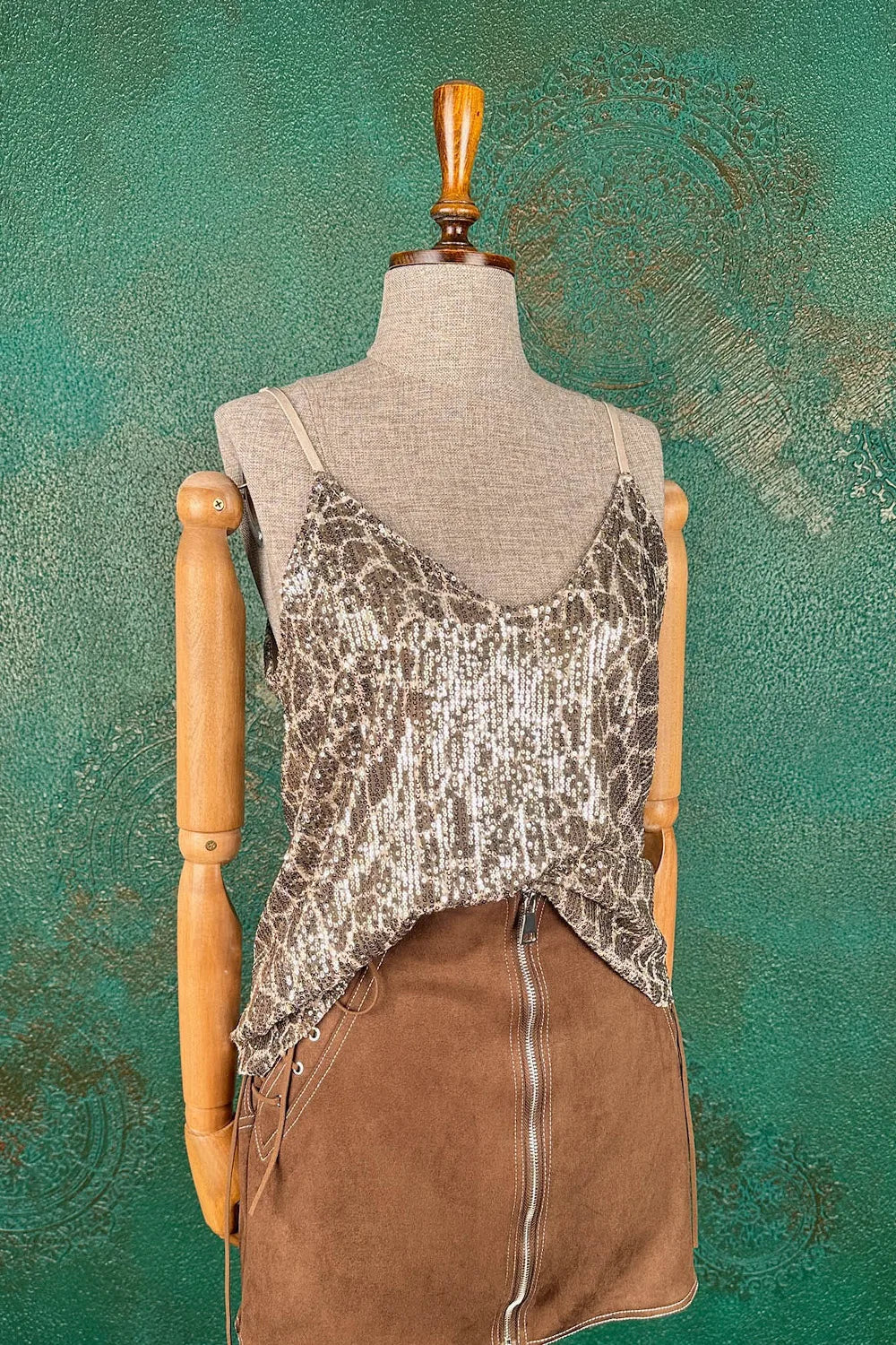 Leopar Desenli Pul İşlemeli Bluz