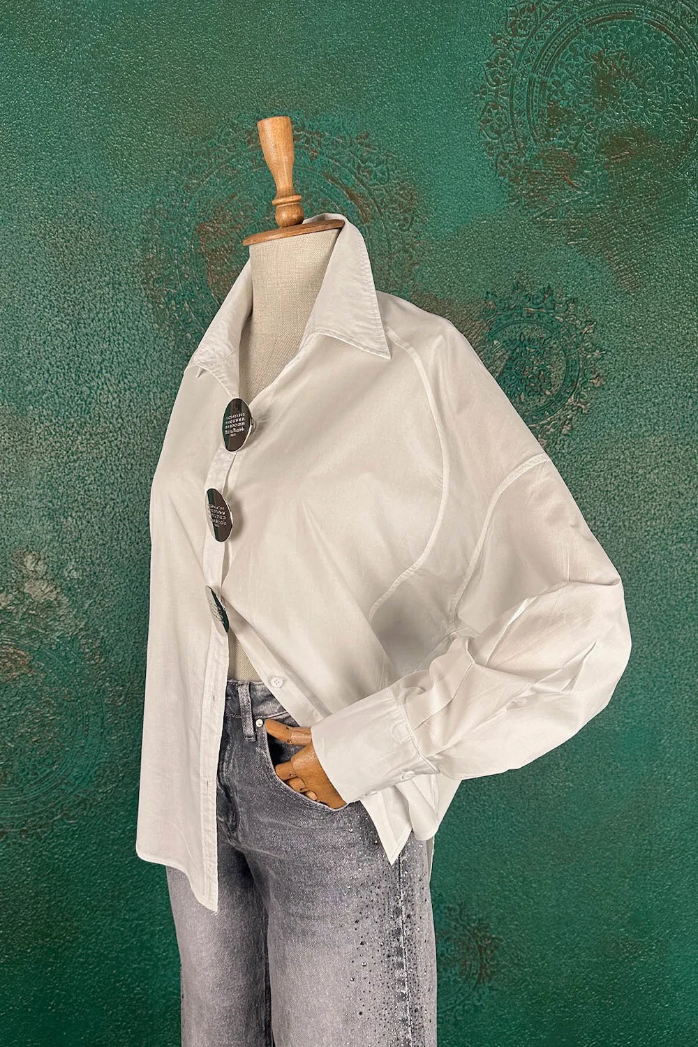 Metal Broşlu Modern Oversize Gömlek