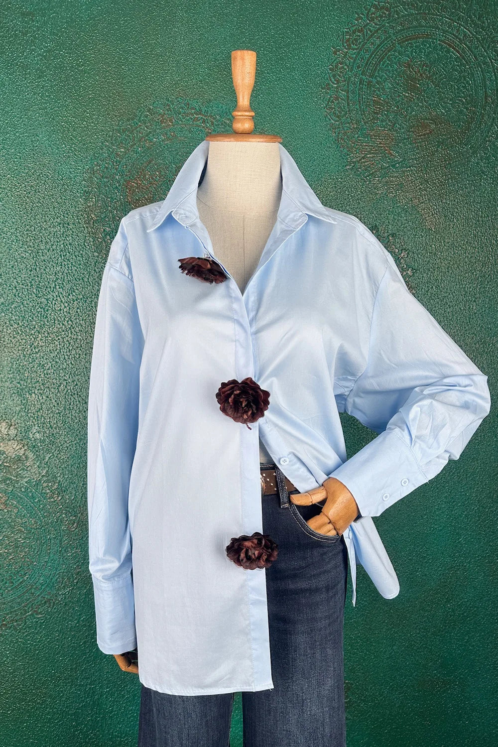 Çiçek Broşlu Oversize Gömlek