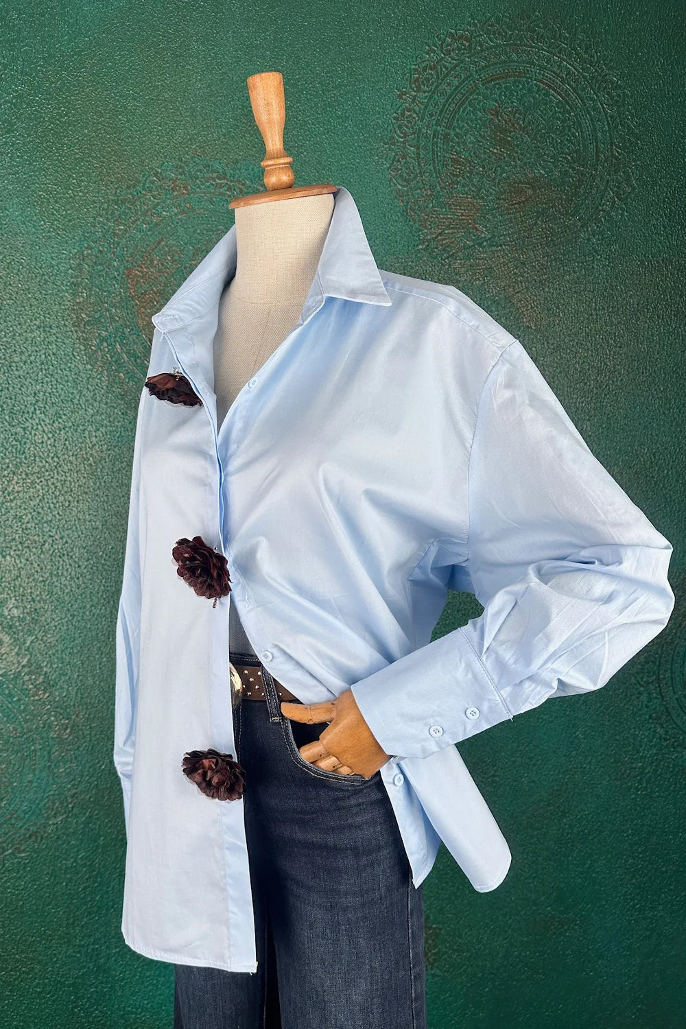 Çiçek Broşlu Oversize Gömlek