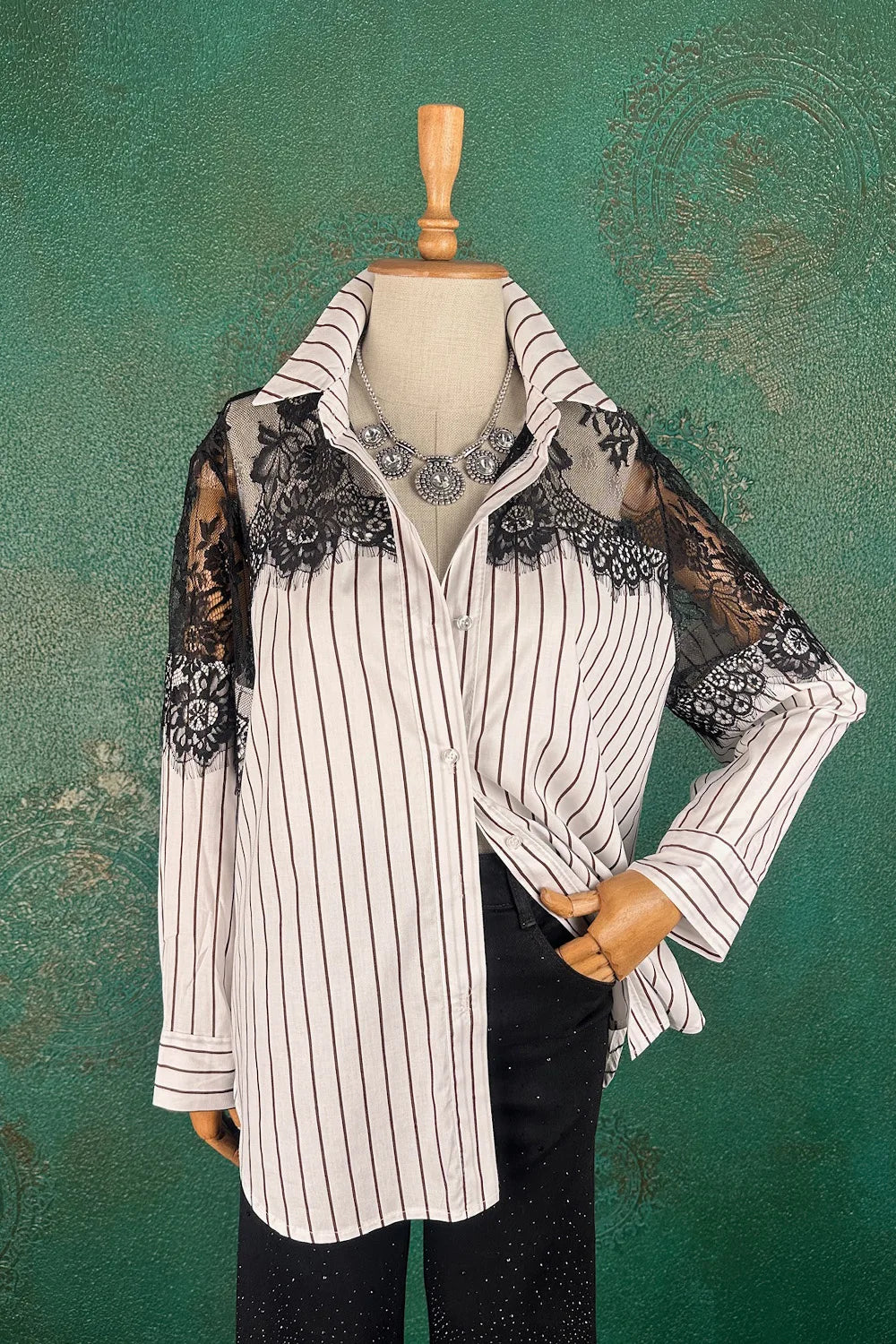 Dantel Detaylı Çizgili Gömlek