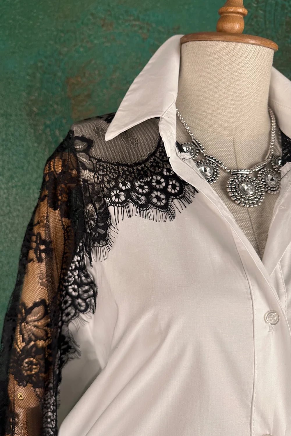 Dantel Detaylı Gömlek