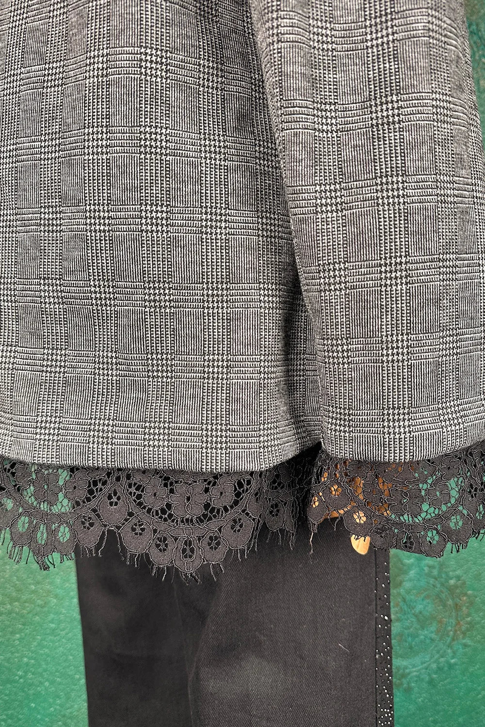 Dantel Detaylı Glen Ekoseli Ceket