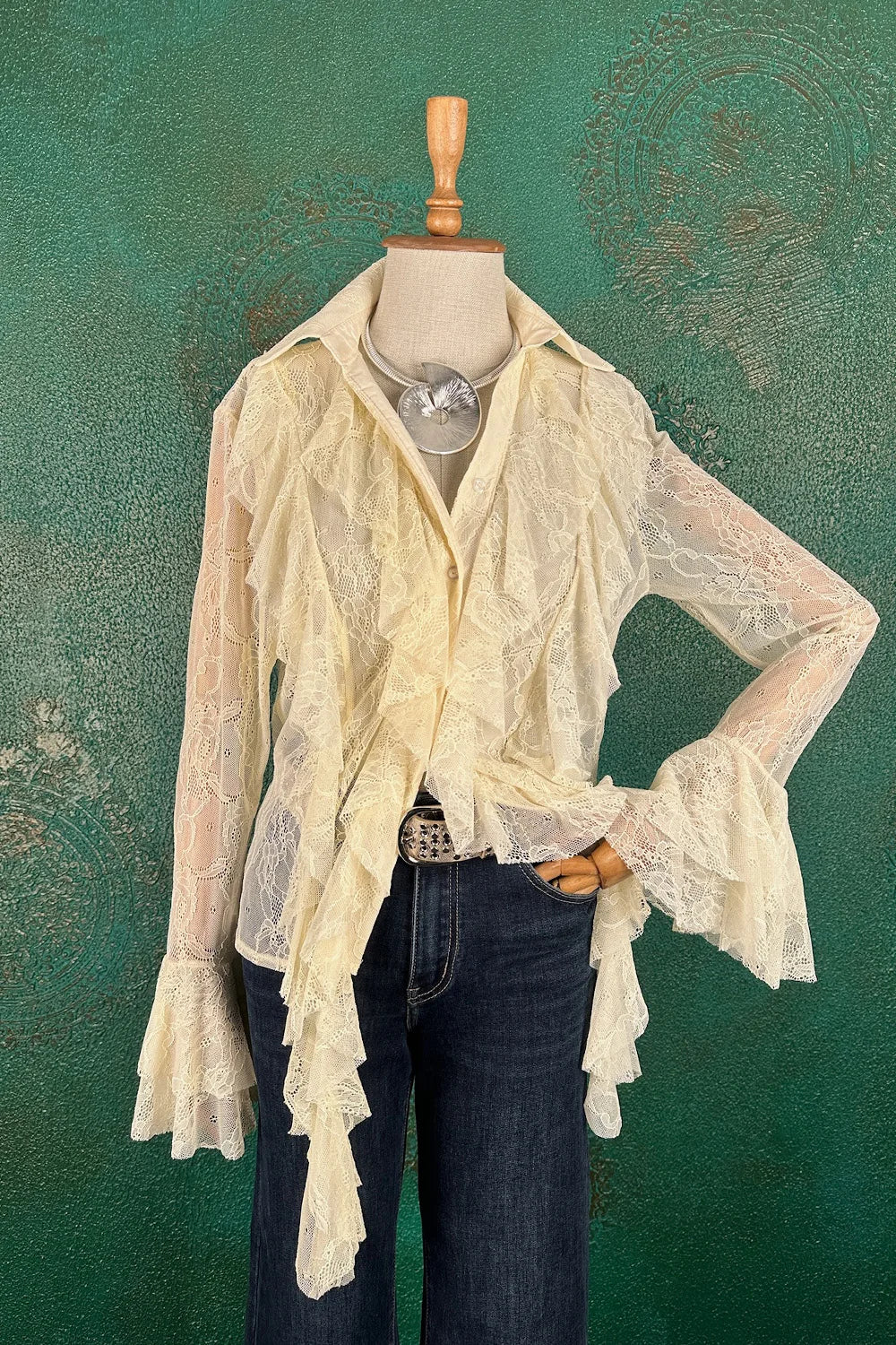 Dantel Detaylı Gömlek