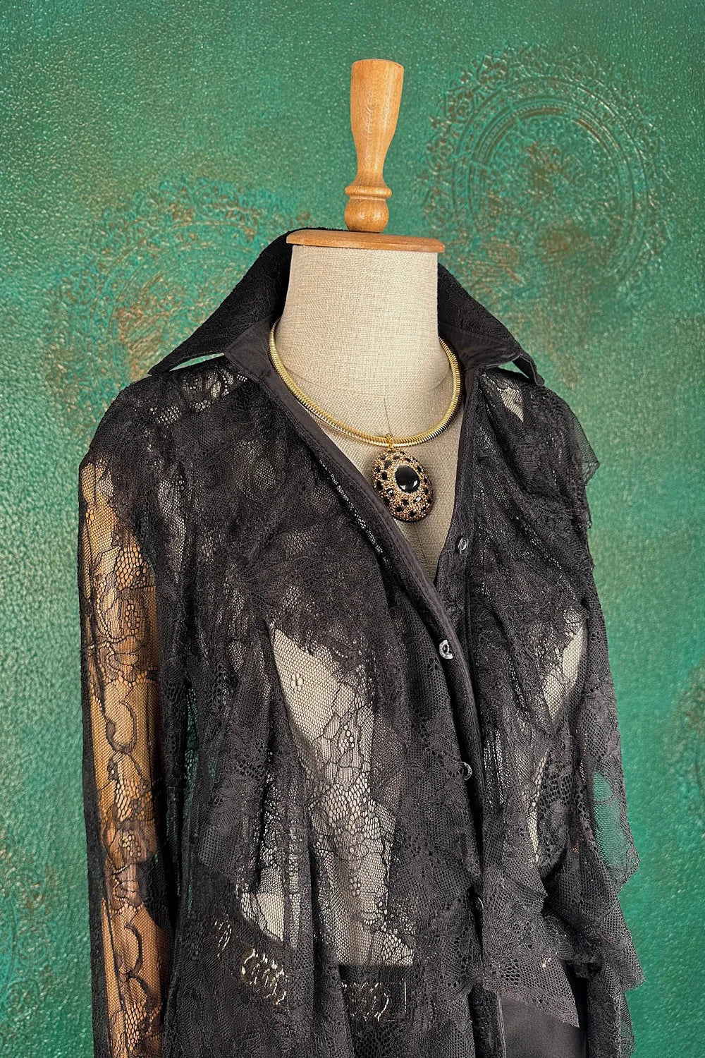 Dantel Detaylı Gömlek