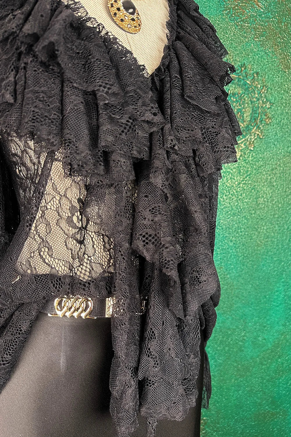 Dantel Detaylı Bluz