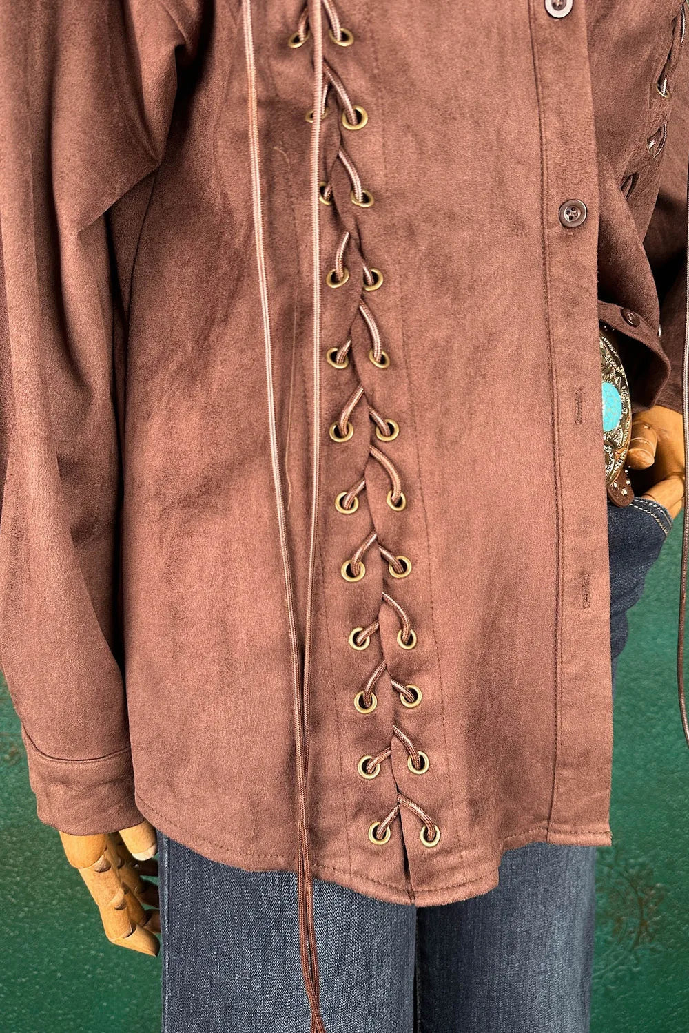 Bağcık Detaylı Nubuk Gömlek