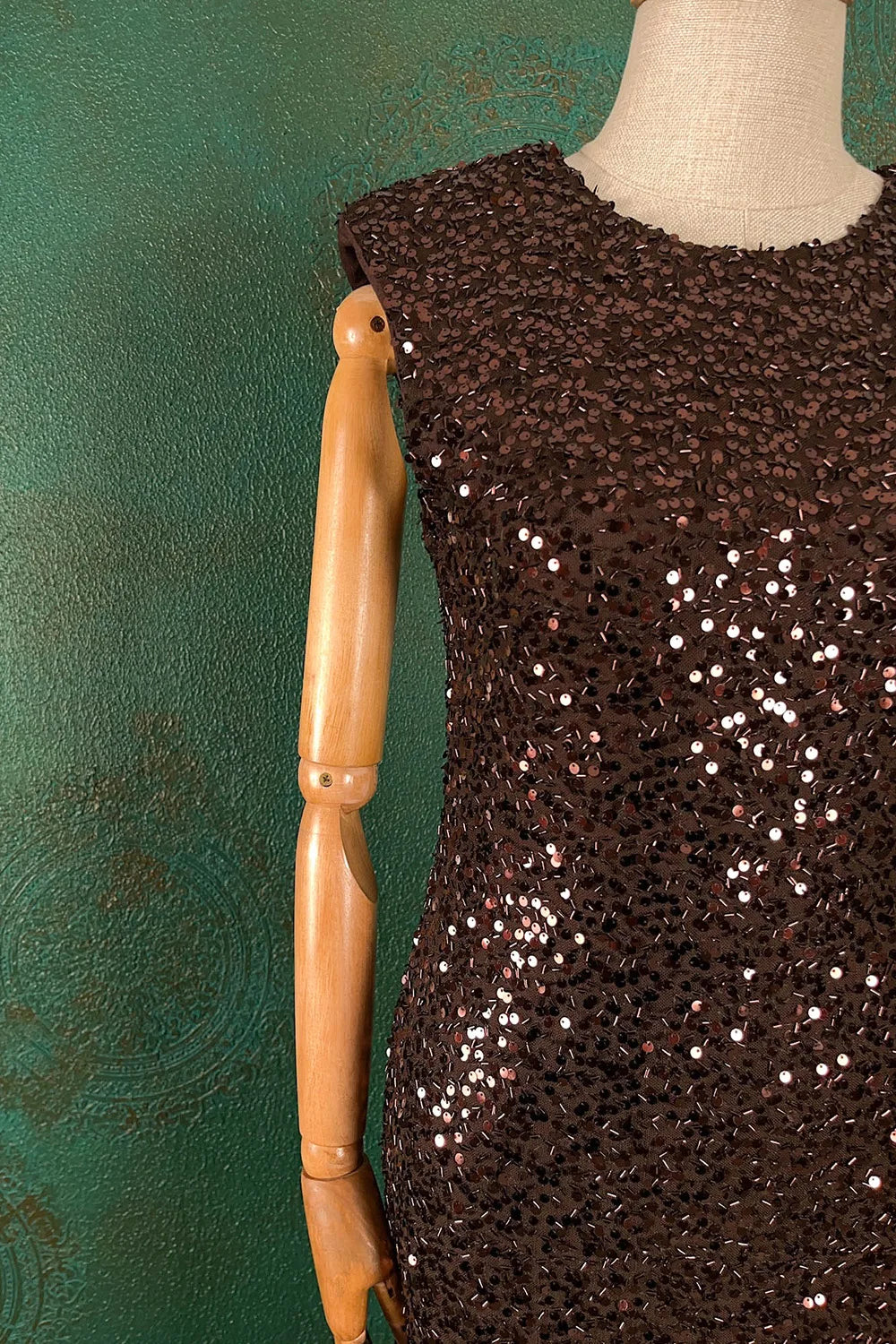 Plise Detaylı Pullu Elbise