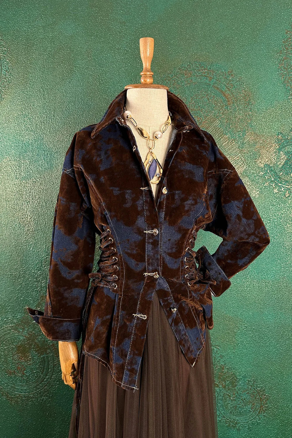 Kadife Gölgeli Gömlek