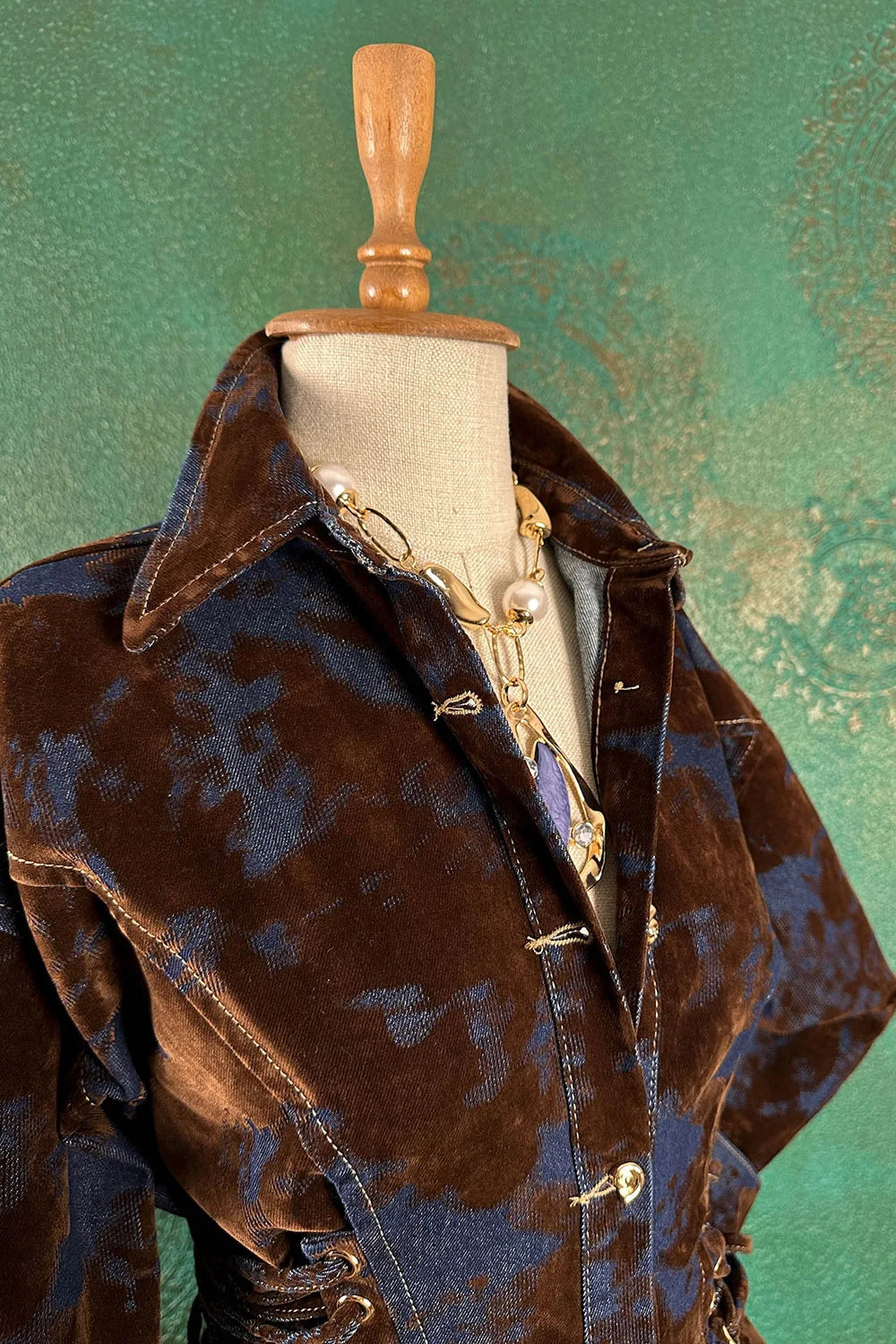 Kadife Gölgeli Gömlek