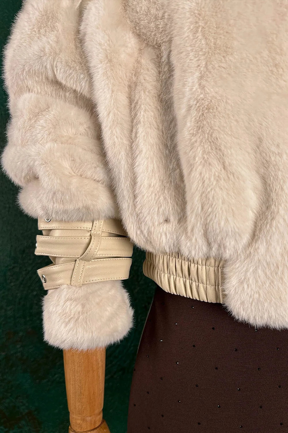 Kapüşon Detaylı Kürk Ceket