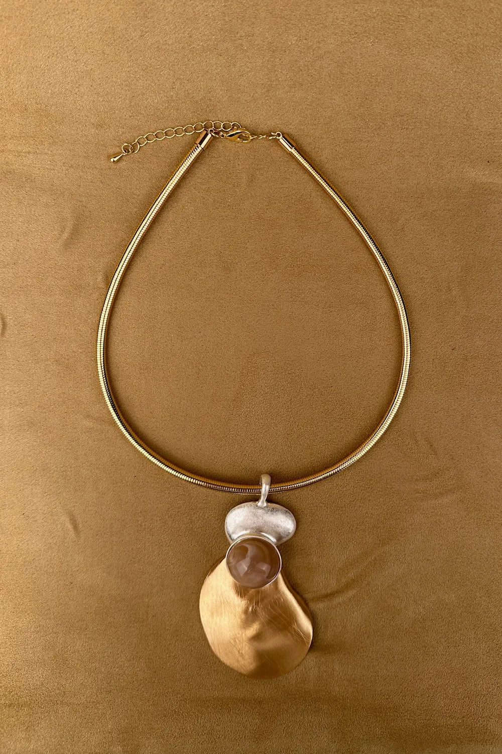 Taş Detaylı Geometrik Kolye