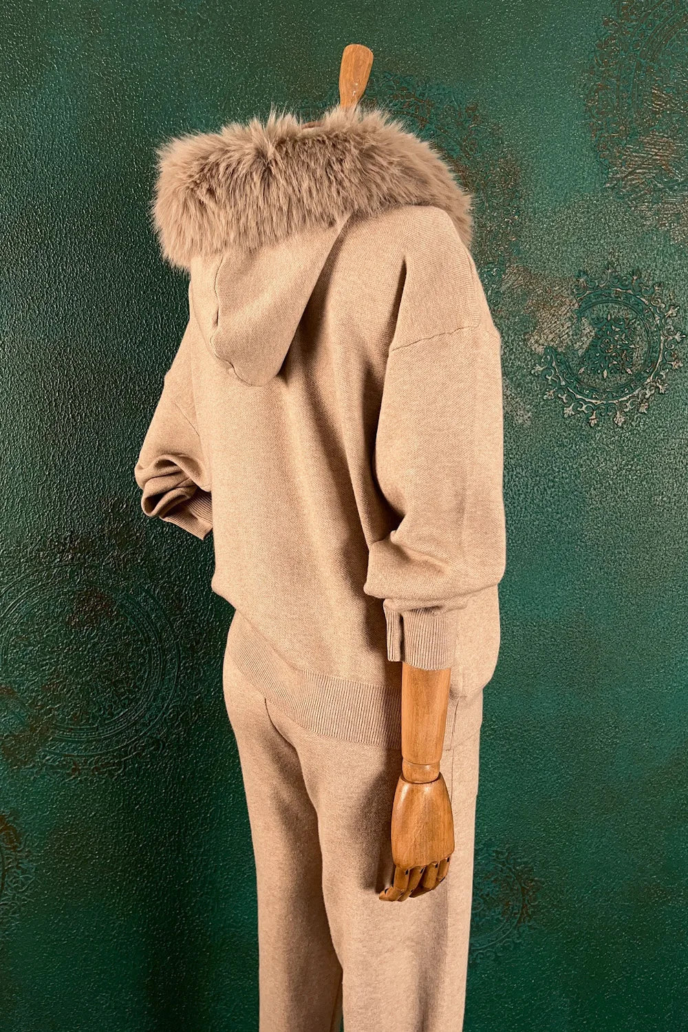 Ponpon Detaylı Triko Takım