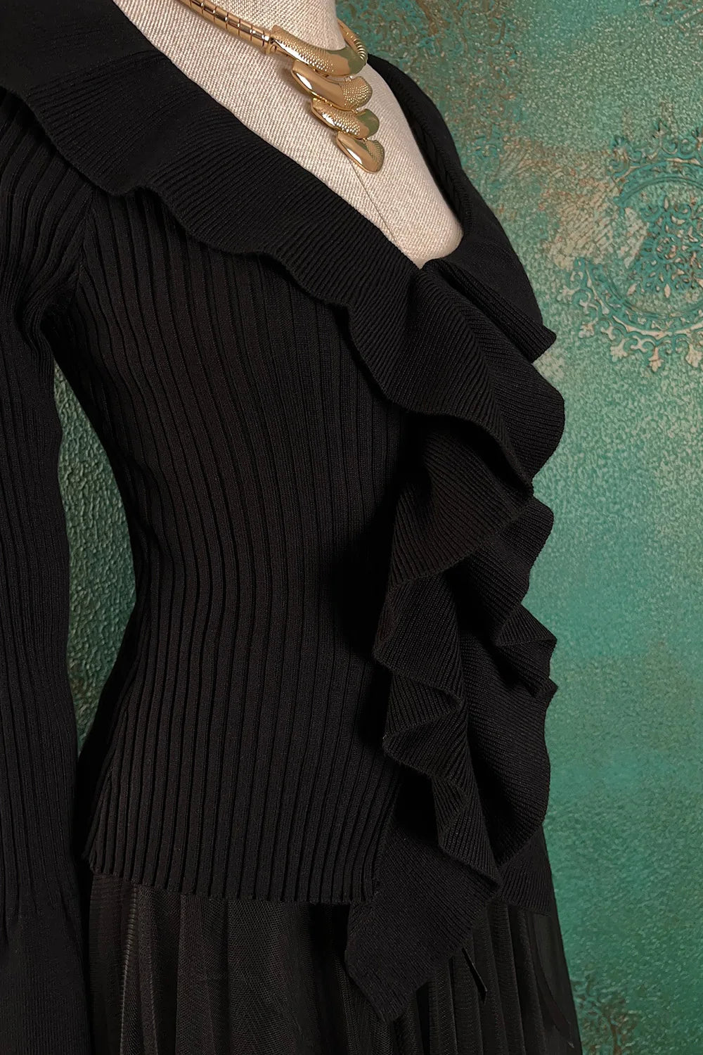 Volan Detaylı Triko