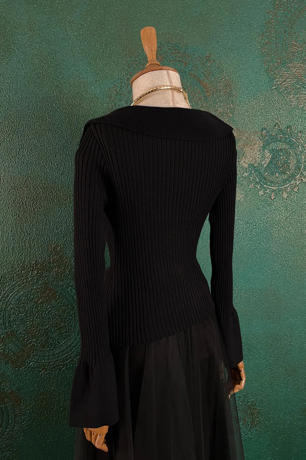 Volan Detaylı Triko