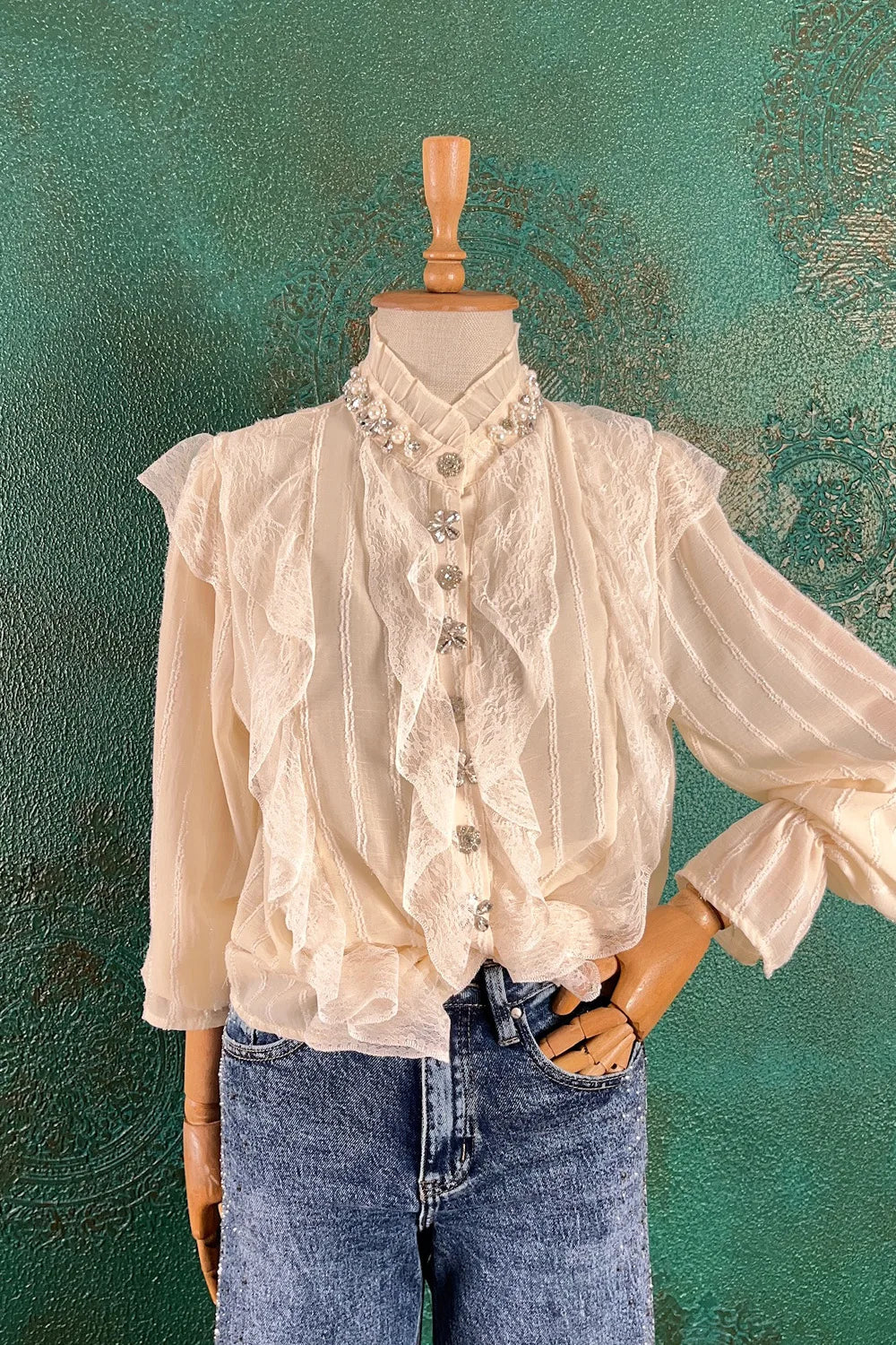Taş İşlemeli Şık Gömlek