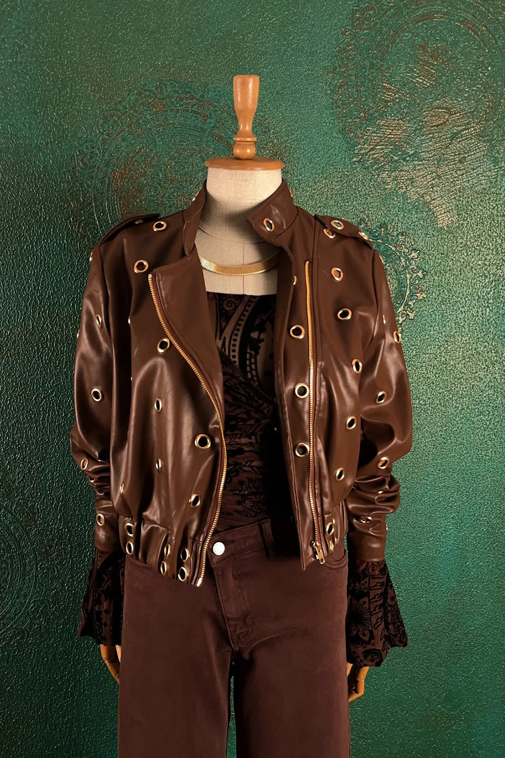 Halka Detaylı Deri Ceket