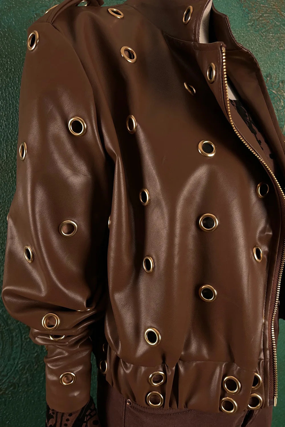 Halka Detaylı Deri Ceket