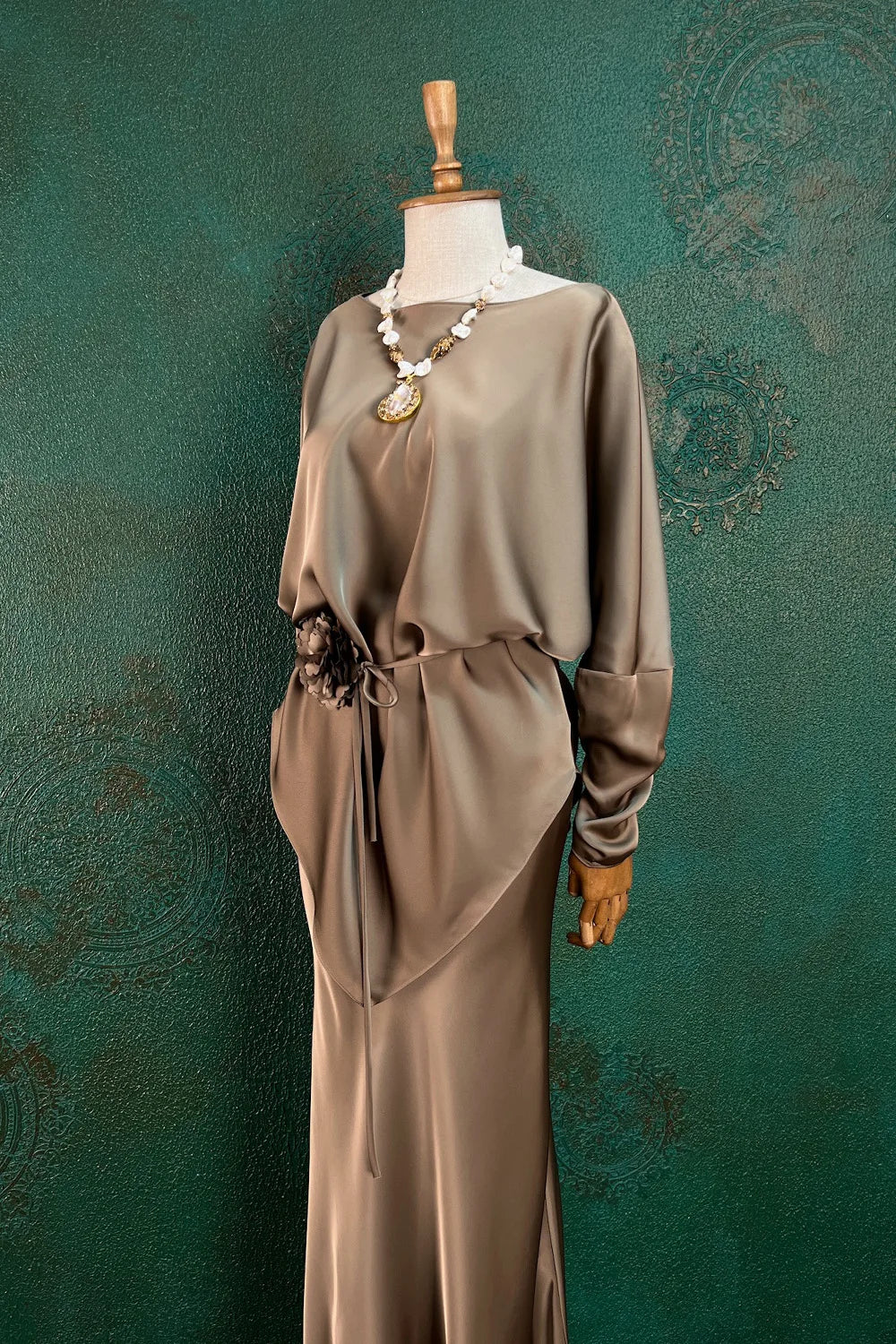 Kayık Yakalı Saten Etek Takım