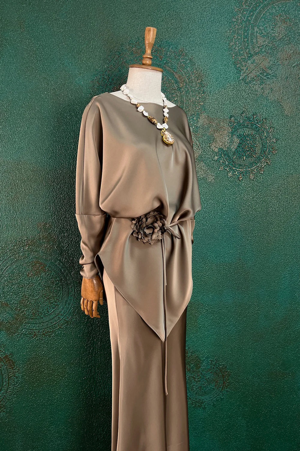 Kayık Yakalı Saten Etek Takım