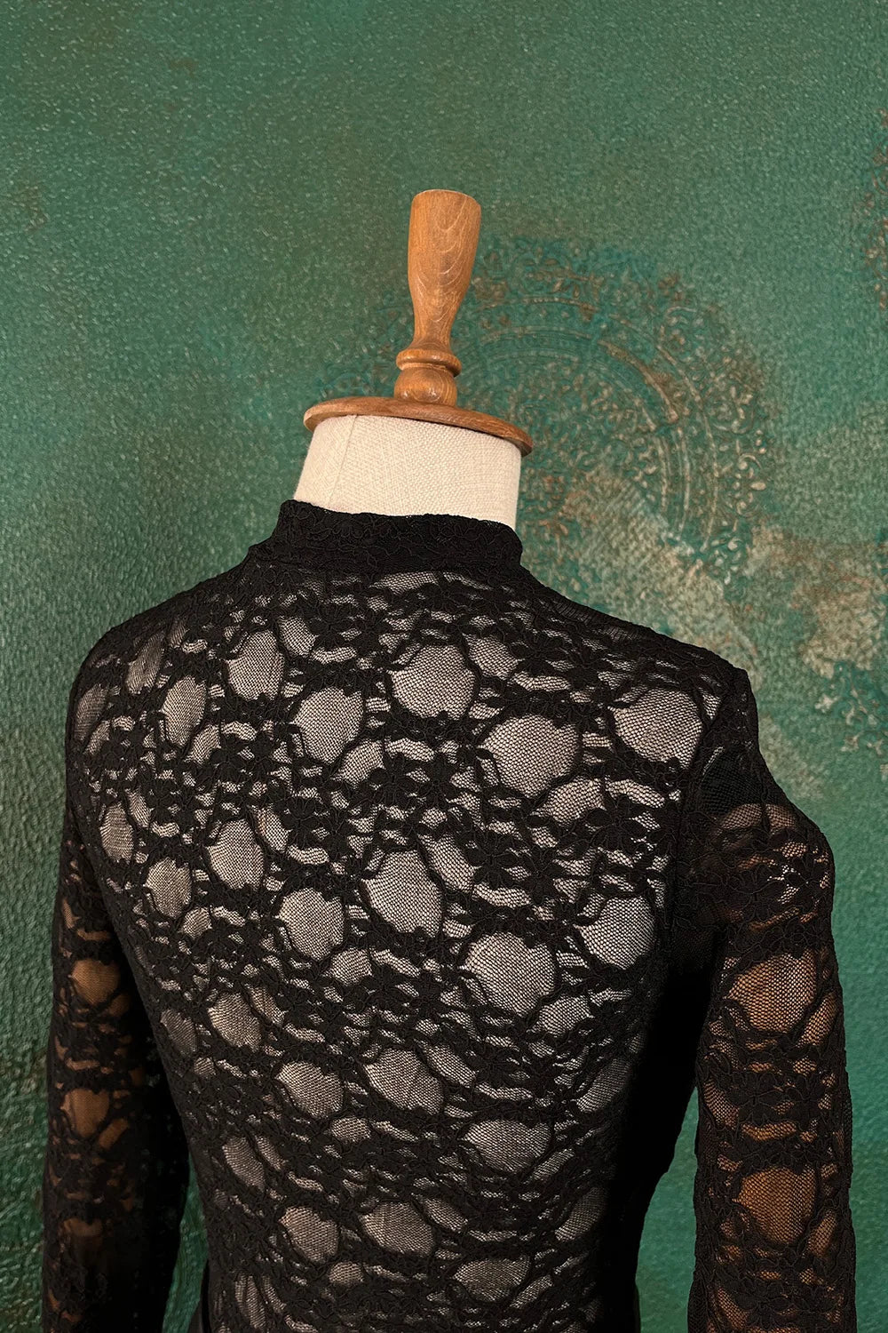 Aksesuar Detaylı Dantel Body