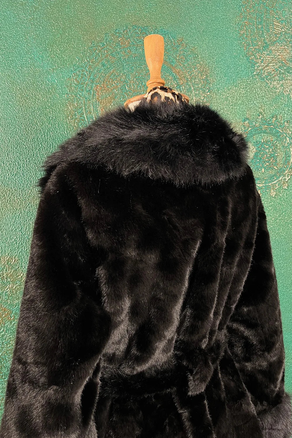 Kemer Detaylı Kürk Kaban