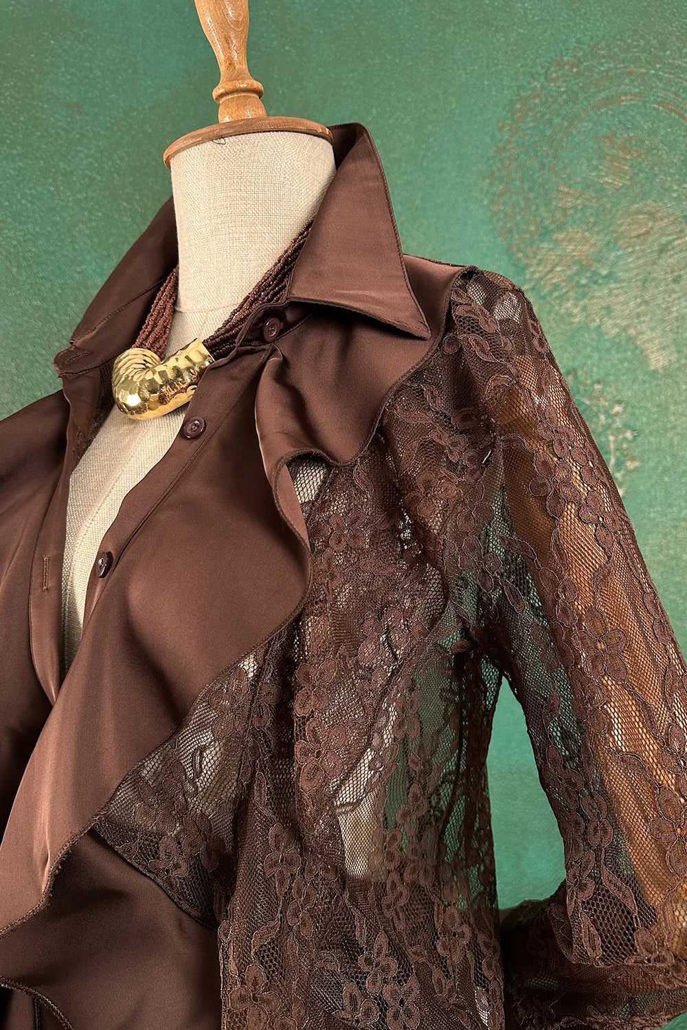 Saten Detaylı Dantel Gömlek