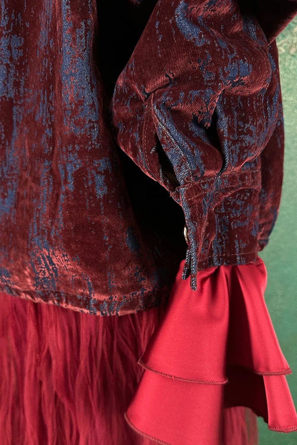 Kadife Gölgeli Mont