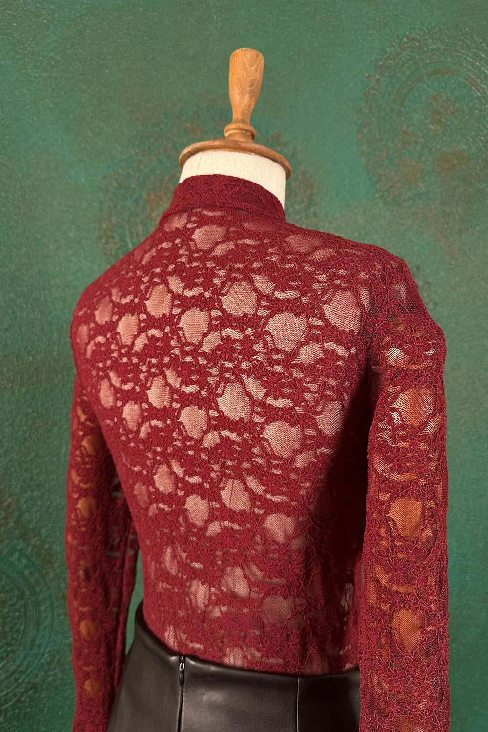 Aksesuar Detaylı Dantel Body